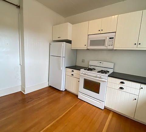 5th image of 316 W Micheltorena St #C