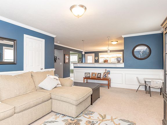4th image of 5444 Woodrush Ave