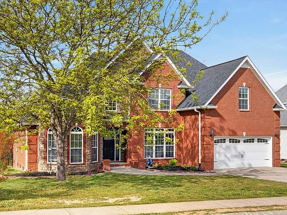 2nd image of 1014 Willow Cir