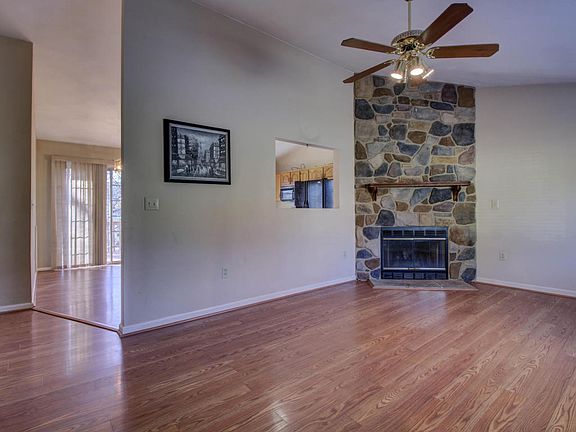 4th image of 1812 Melissa Cir