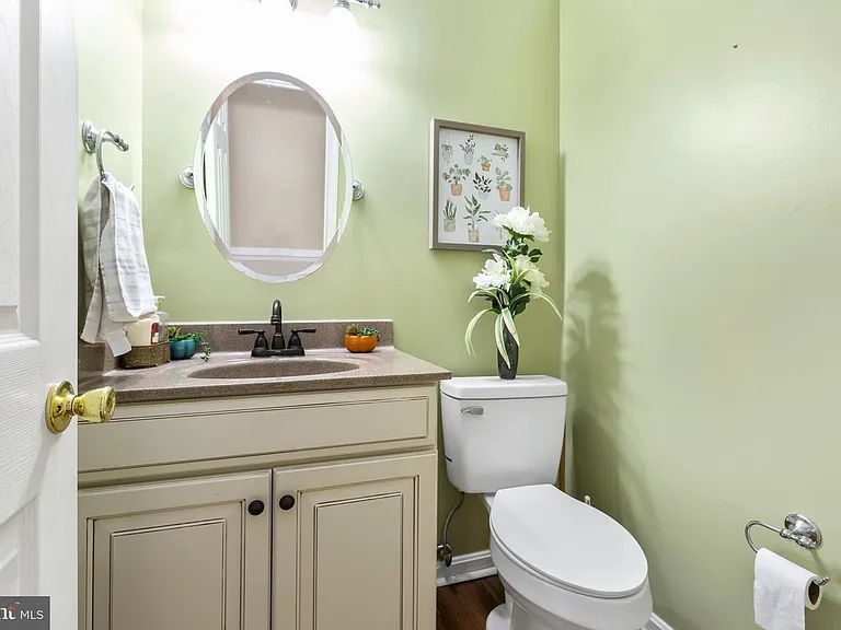 10103 Cotter Ct — Photo 6