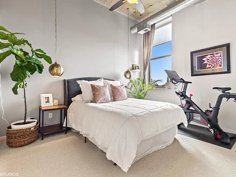 758 N Larrabee St #706 — Photo 6