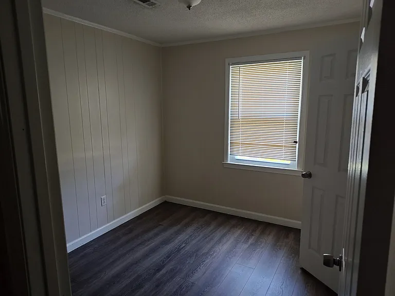 606 King St — Photo 17