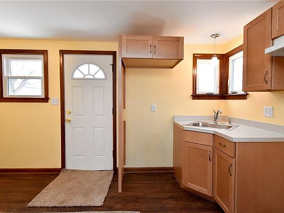 4th image of 13 McParlin Ave