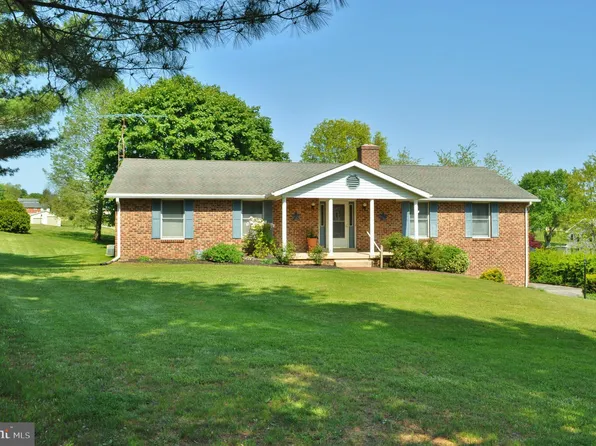 15 Mulberry Ln, New Freedom, PA 17349