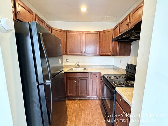 2nd image of 13 Ruggles St #3R
