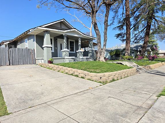 3rd image of 1527 N Roosevelt Ave