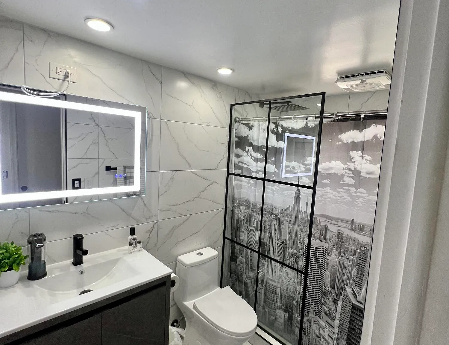 1 bed, 1.0 bath, 745 sqft, $2,000 — Photo 4