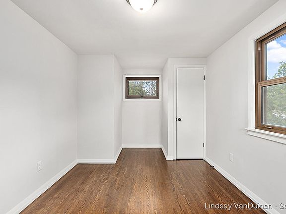 4th image of 4876 Marshall Ave SE