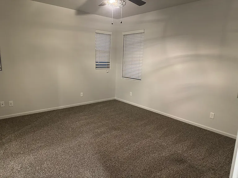 4550 N 92nd Ln — Photo 15