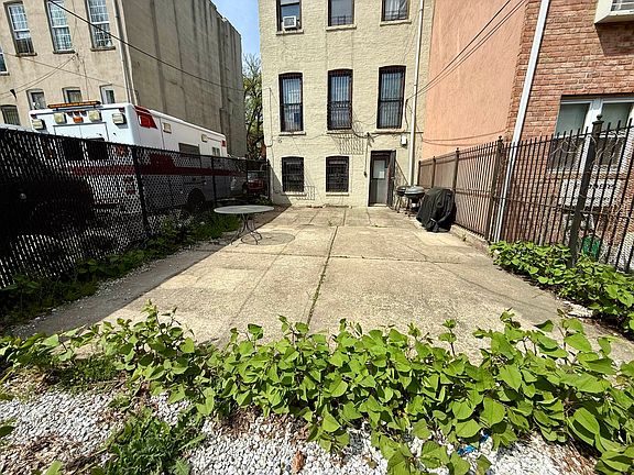 3rd image of 442 Gates Ave #1A