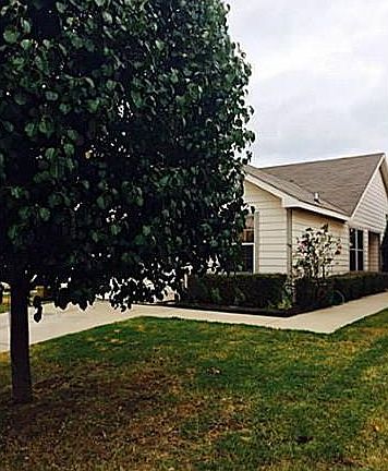 2nd image of 10744 Many Oaks Dr