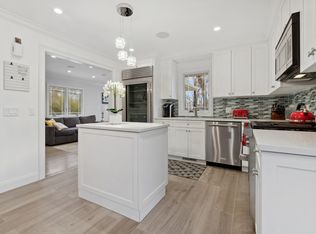 385 Wood Ln, Greenport, NY 11944