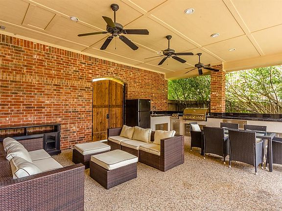 3rd image of 2303 Shady Cove Ct
