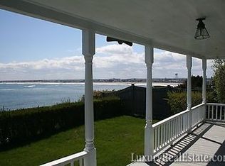 30 Cliff Ave, Hampton, NH 03842