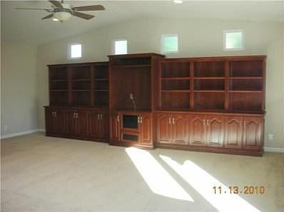 3rd image of 751 Galaxy Dr