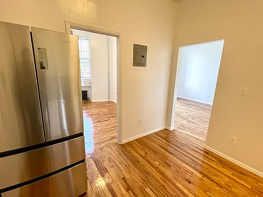 Rented by Compass | media 10