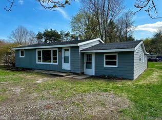 6771 Mels Dr, Ruby, MI 48049
