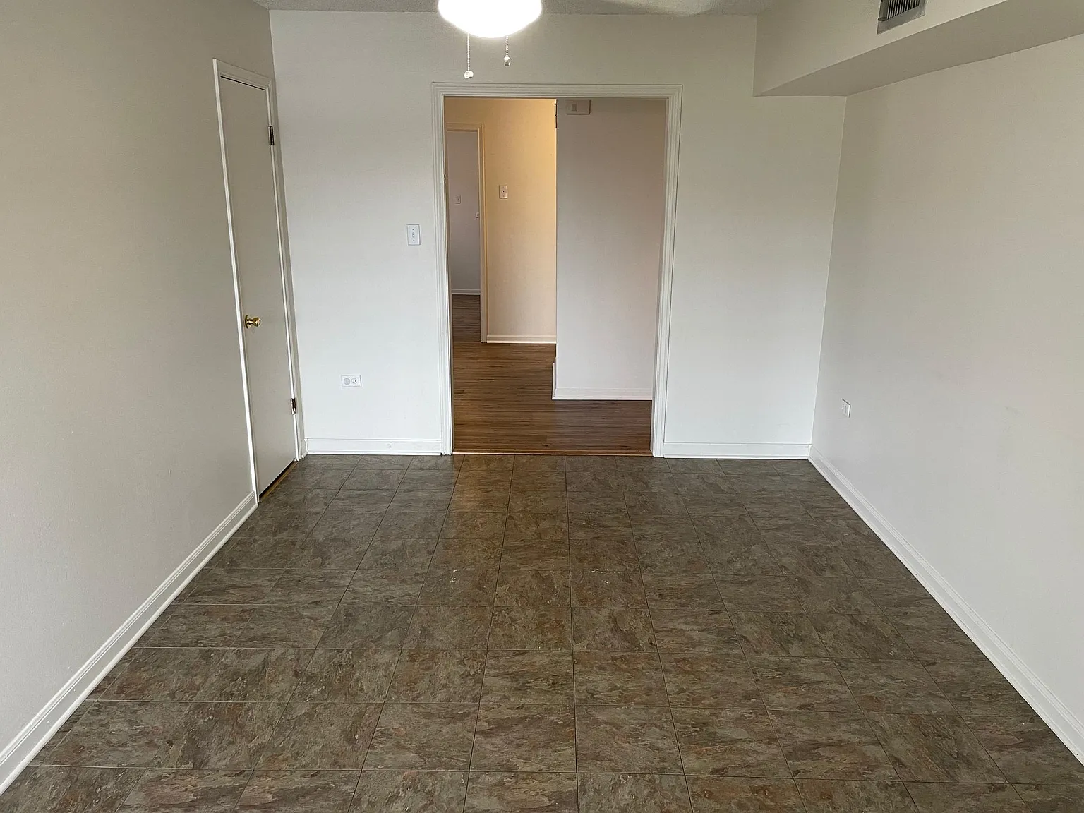 3 bed, 1365 sqft, $1,395 — Photo 1