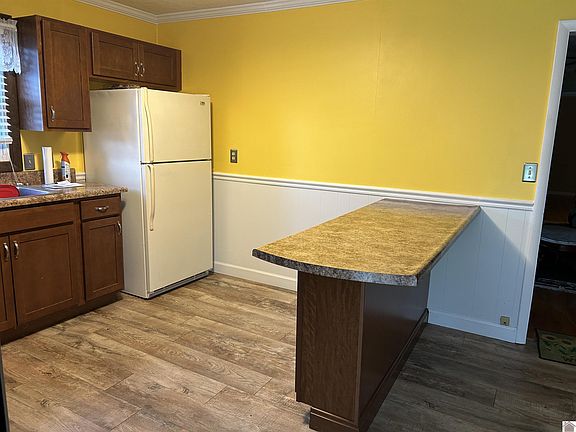 4th image of 322 Cadiz St