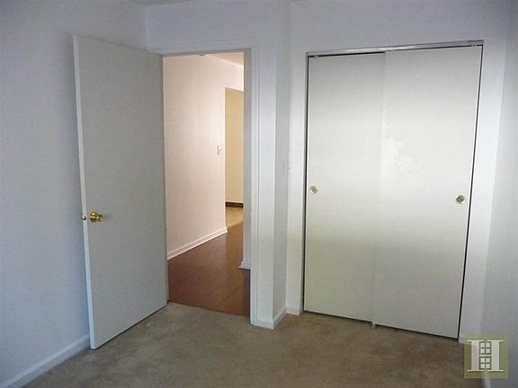 4th image of 458 Howard Ave #1