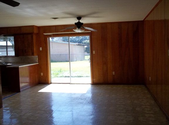 3rd image of 104 Oakshire Dr