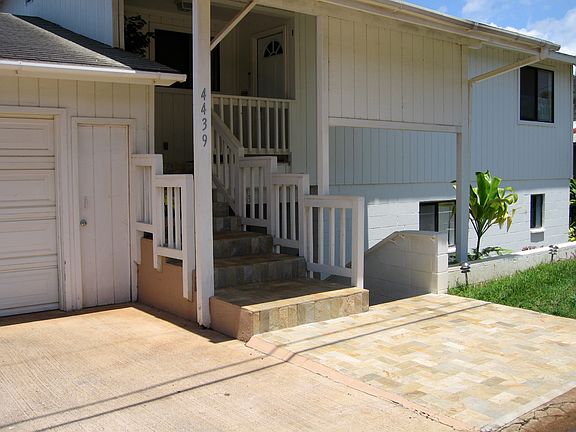 2 story house w/ lanai