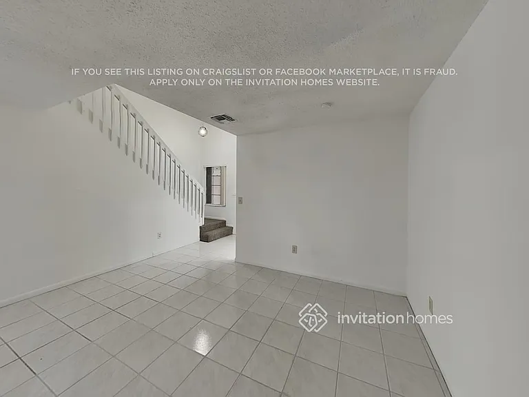 9912 NW 9th Ct — Photo 4
