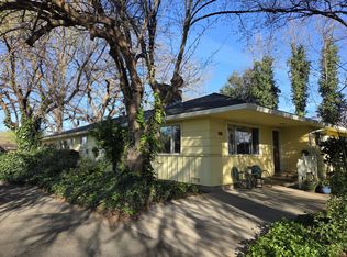 8198 Green Acres Ln, Redding, CA 96002