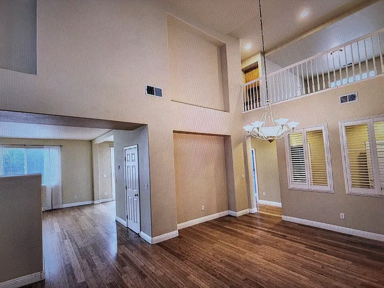 2140 Gibralter Ct — Photo 4