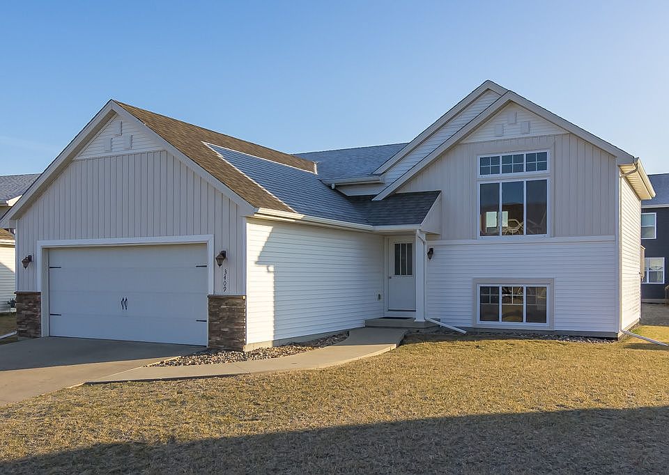 1st image of 3409 Poplar Dr SW
