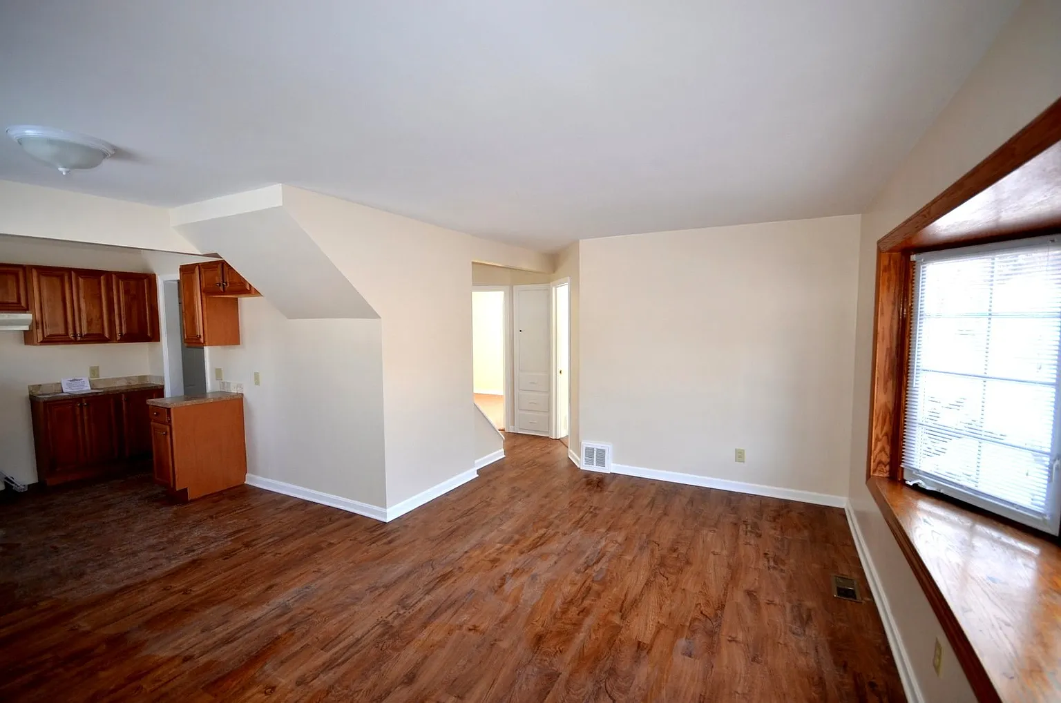 2540 Maitland Ave photo 1