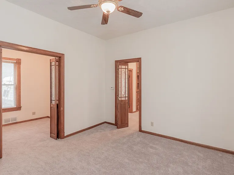 446 E St — Photo 11