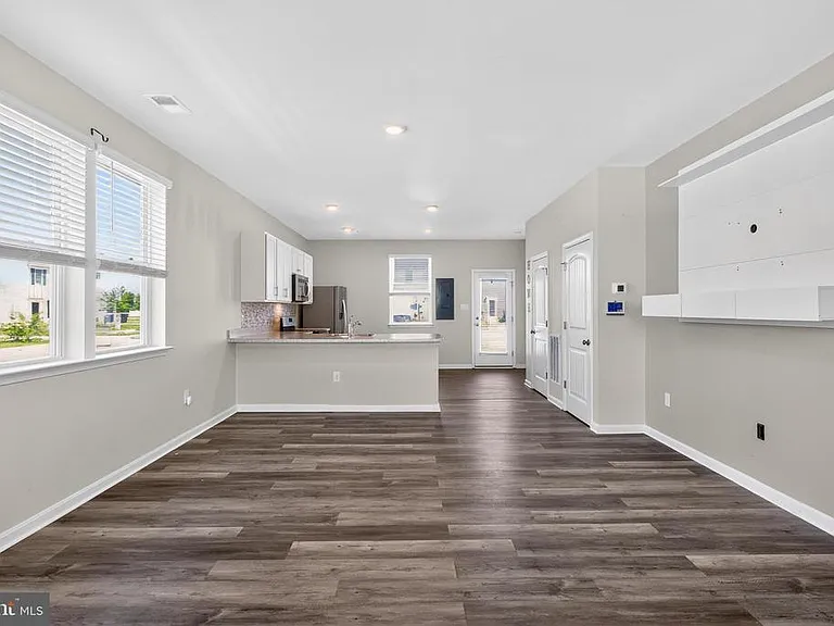 525 Little Eden Way — Photo 7