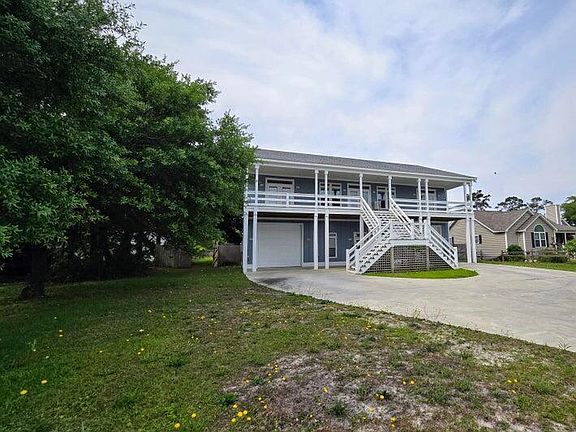 4th image of 610 Bayview Drive
