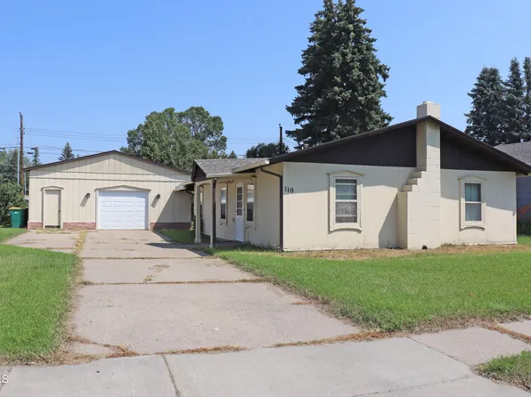110 Cherokee Ave, Bismarck, ND 58501