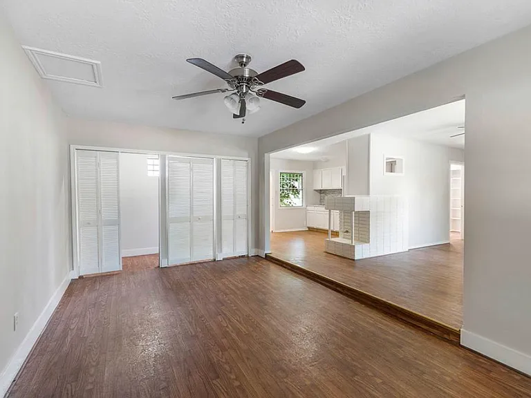 3018 Stallings Dr — Photo 3