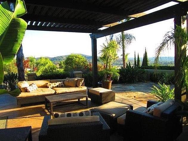 Great Views! Classic Outdoor living spaces! View of west, south, and Mt Helix