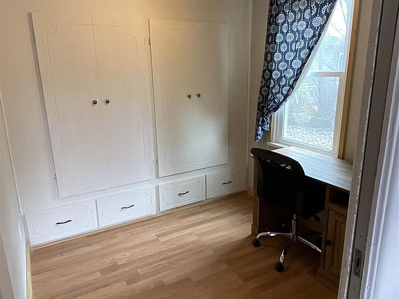 2nd image of 2609 W B St