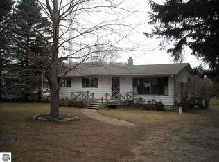 864 Grace Rd, Frankfort, MI 49635