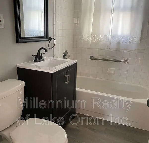2181 Coy St — Photo 8