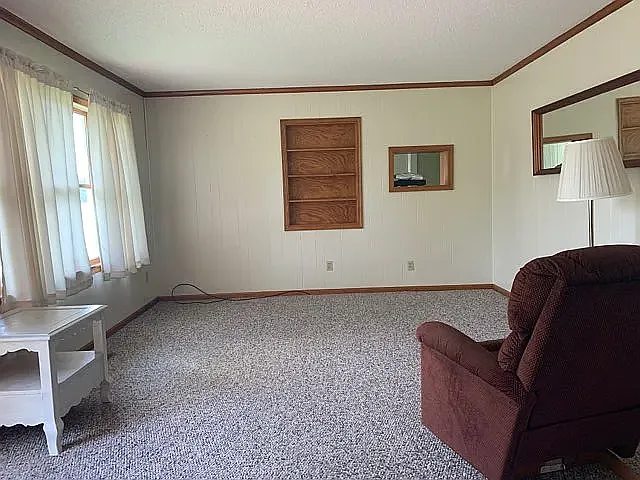 16920 N Main St — Photo 6