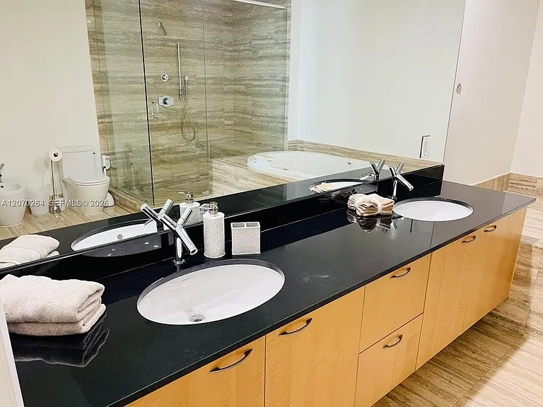 15811 Collins Ave #2103 — Photo 7