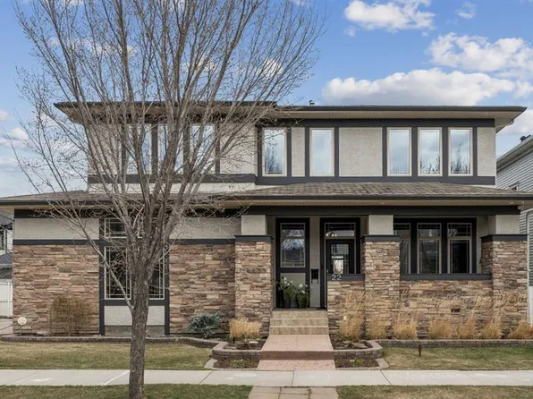22 W Angle St SW, Calgary, AB T3E 0V6