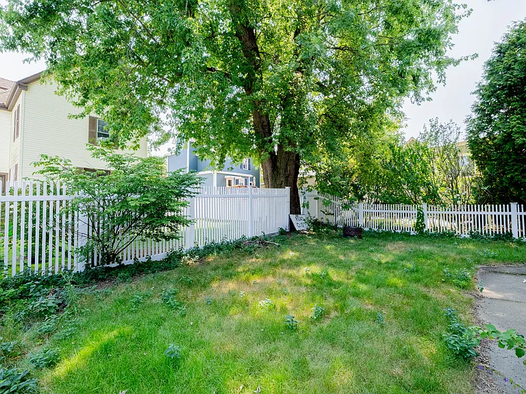 12 Benham St #2 — Photo 30