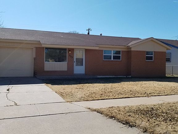 2nd image of 325 Circle Dr