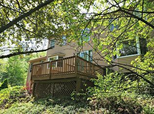 77 Allen Rd, Sturbridge, MA 01566