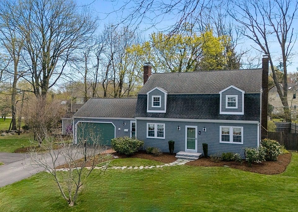 1st image of 14 Christopher Ln