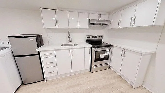 244 Boulton Ave - Lower — Photo 3