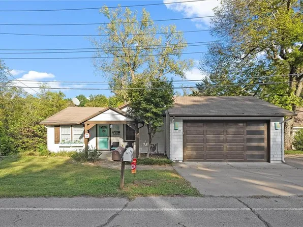 19 U St, Lees Summit, MO 64086